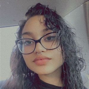 Meet your Posher, Ymari